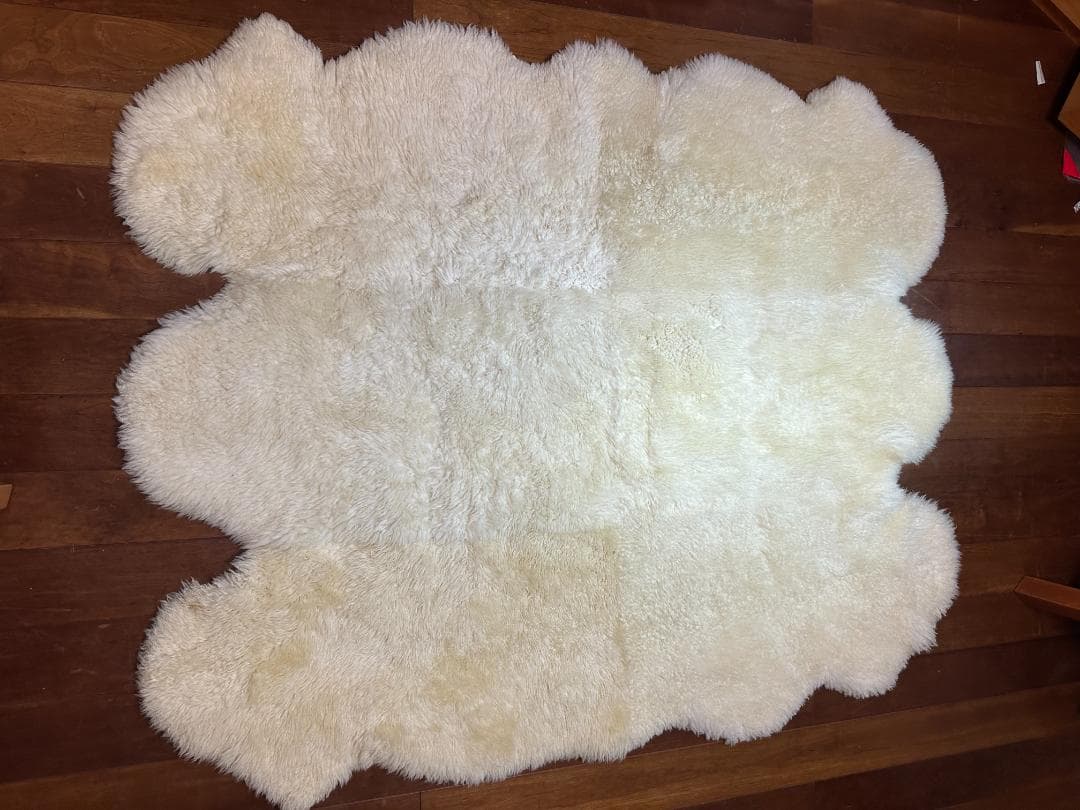 ニュージーランド産 天然ラムスキン ムートンラグ（長毛） 180x145cm