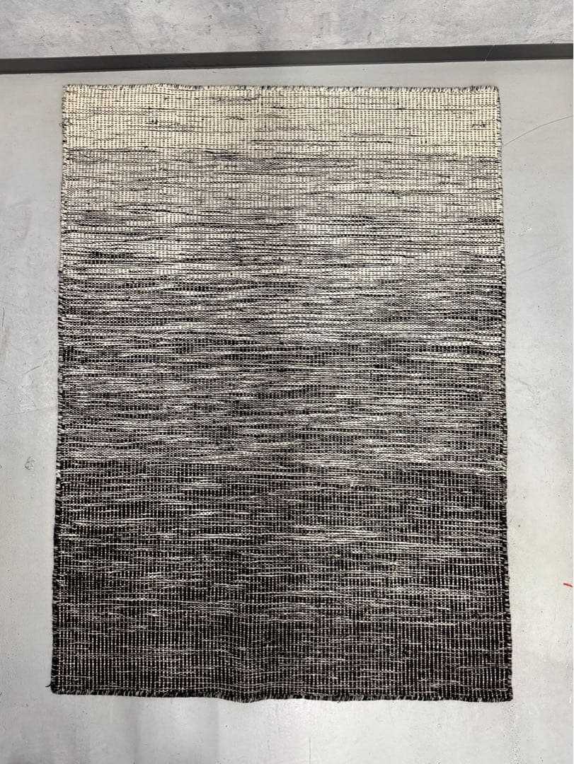 さ*ぼ様 インド　手織りのラグ　ウールフラットウィー 100x140 cm 白と