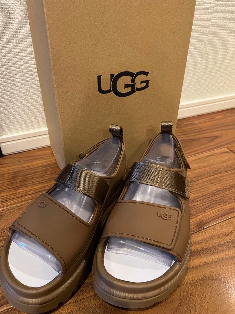 【新品未使用】UGG キッズサンダル 21cm GOLDENGLow