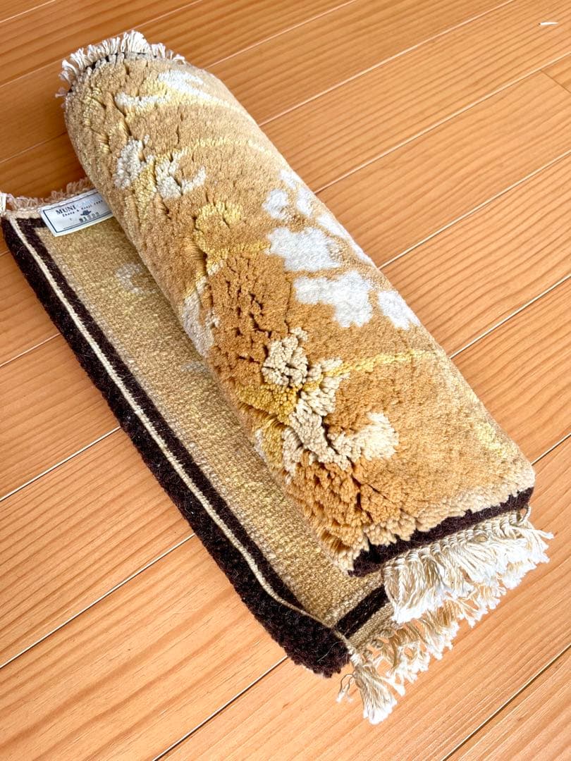 【未使用品】MUNI CARPETS チェアラグ　〜牡丹唐草〜