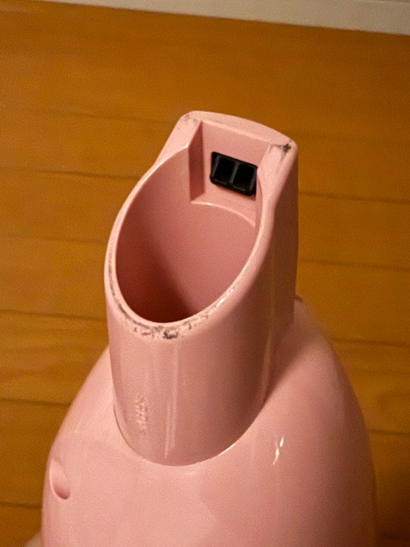 マキタ　コードレス掃除機　コードレスクリーナー　ピンク　スタンド付き