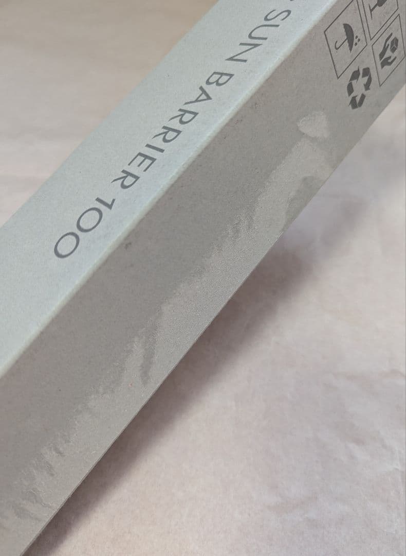 新品　サンバリア１００ 折りたたみ日傘 ２段折コンパクト/mokuアイボリー