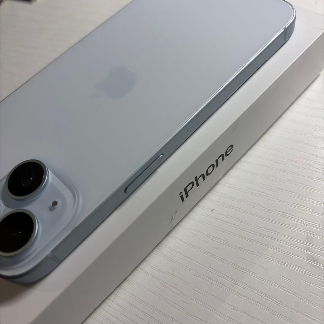 iPhone 15 128GB ブルー SIMフリー 極美品