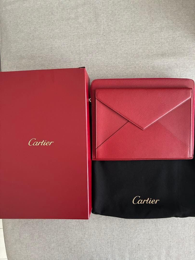 【新品】カルティエ　タブレットケース　レッド　箱付き