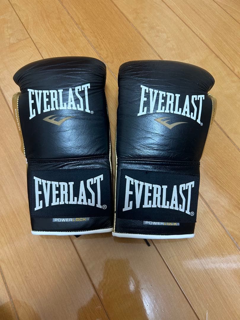 Everlast ボクシンググローブ 8oz ゴールド/ブラック