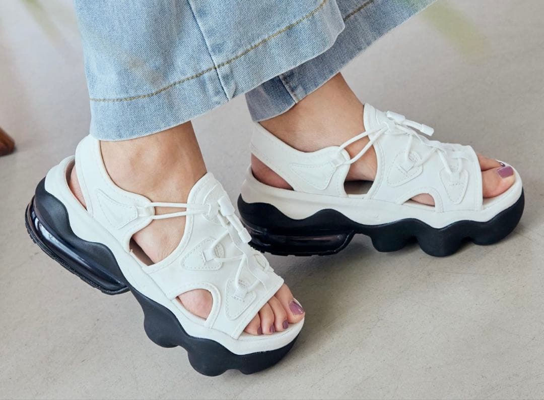 新品未着用　NIKE AIR MAX KOKO ナイキ エアマックスココ　23