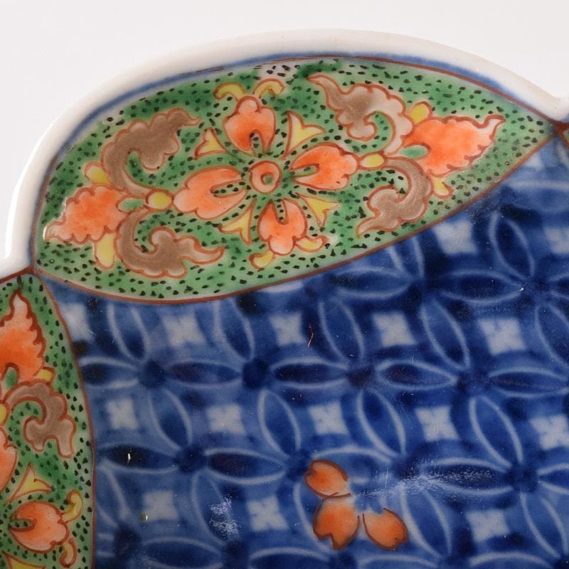 鍋島焼　古鍋島　染錦　七宝花文　楕円輪花皿　時代箱付　V　R7940