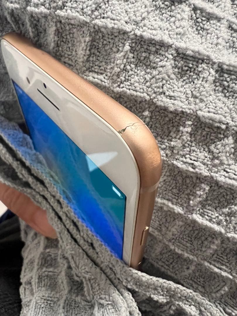 iPhone8Plus ゴールド　256GB