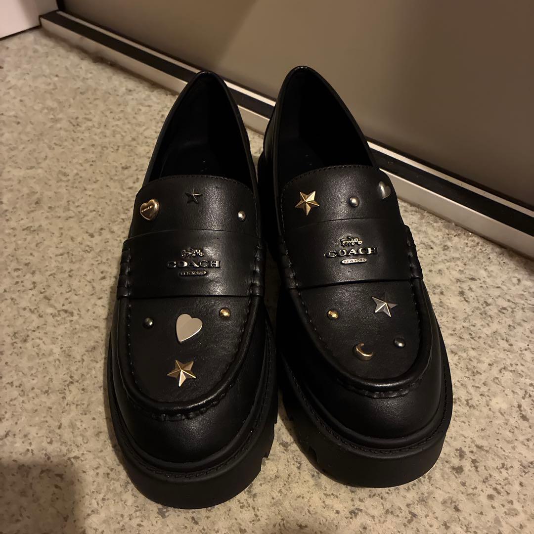 最終値下げ　表記8 サイズ25-25.5相当　COACH スタッズ付きローファー