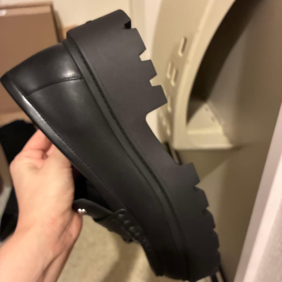 最終値下げ　表記8 サイズ25-25.5相当　COACH スタッズ付きローファー