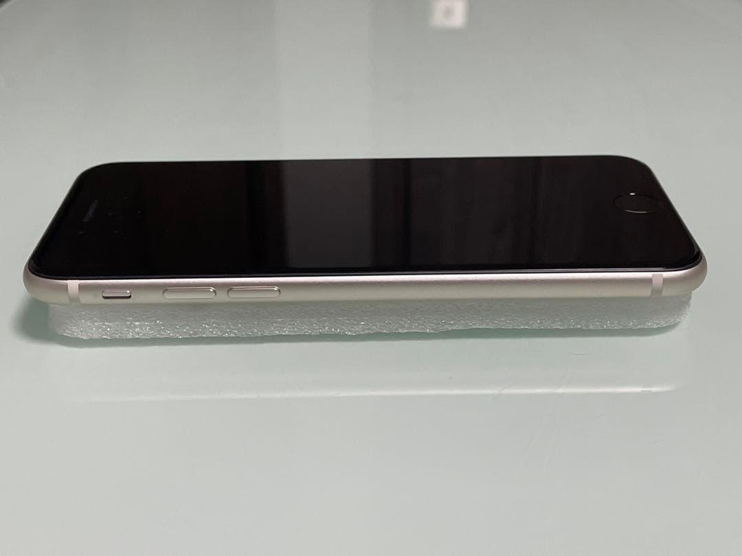 iPhone SE 第3世代 スターライト 64GB バッテリー100%