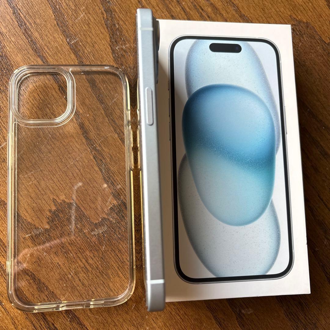Apple iPhone 15 青色 本体 クリアケース付き