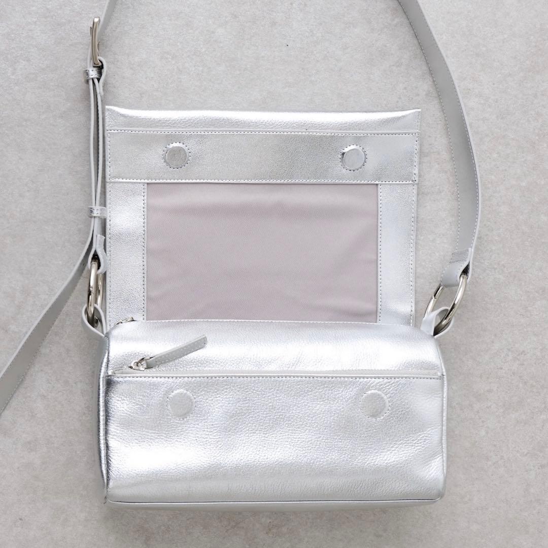 BEARDSLEY レザーボディーバック