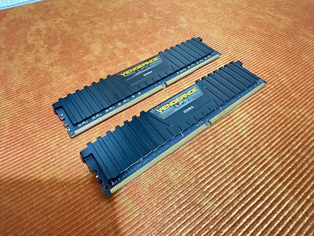 【中古美品】PC メモリ 64GB Corsair Vengeance DDR4