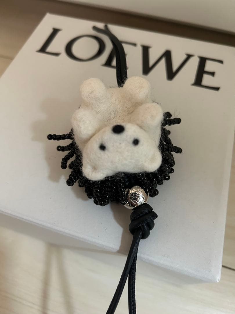 LOEWE ハリネズミチャーム　未使用　銀座三越購入