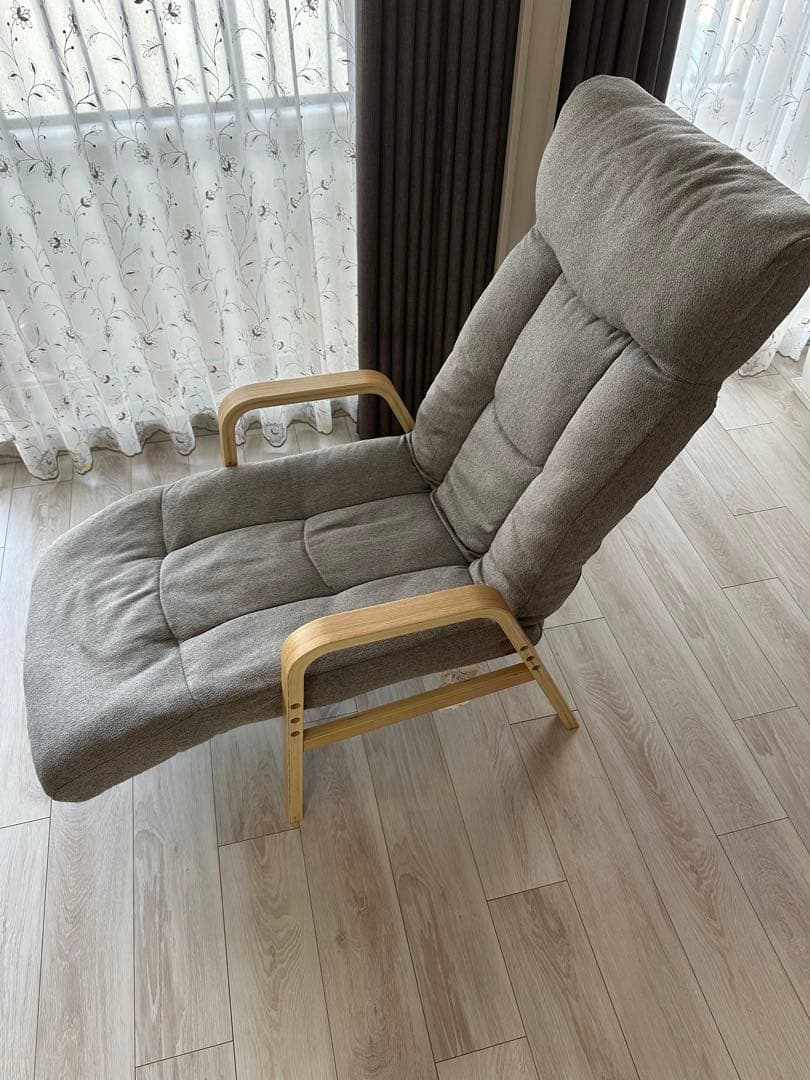 足までくつろぐ　リクライニング椅子 グレー