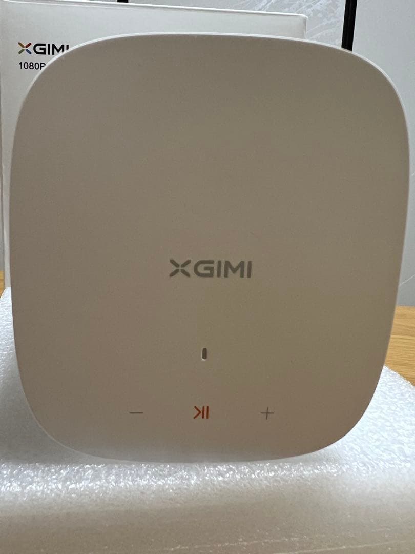 XGIMI Mogo Pro Harman Kardonプロジェクター本体