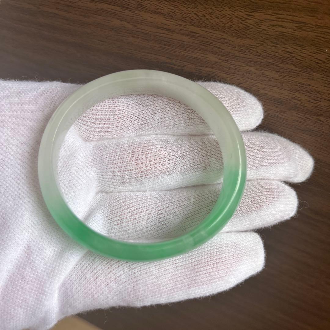 椭円型翡翠バングル