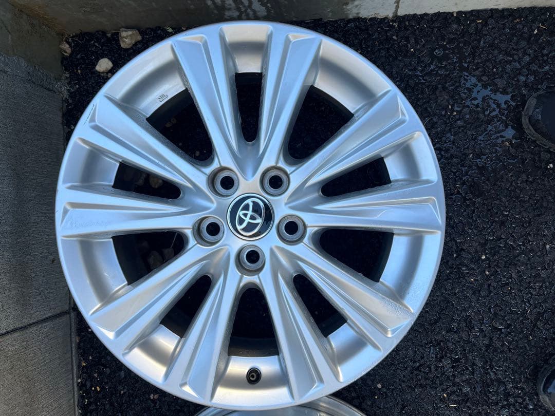 トヨタ 18インチ シルバーホイール 10スポーク