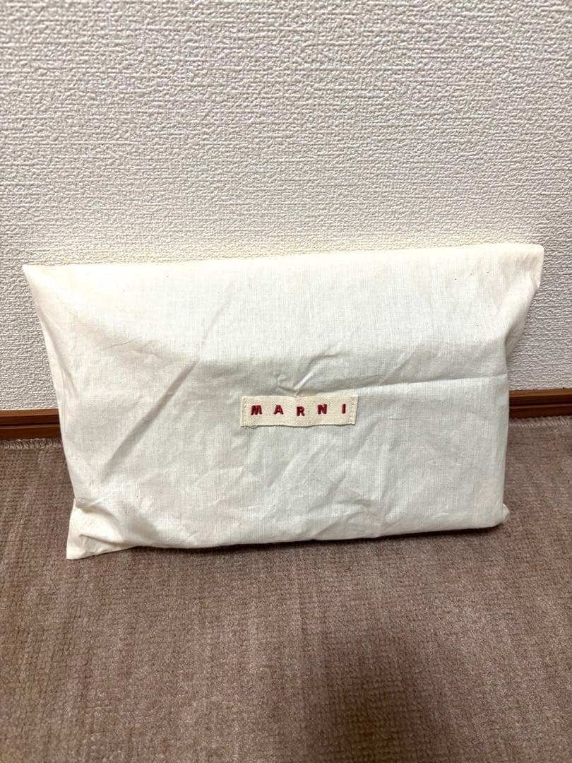 ☆*☆様 【美品】MARNI ショルダーバッグ