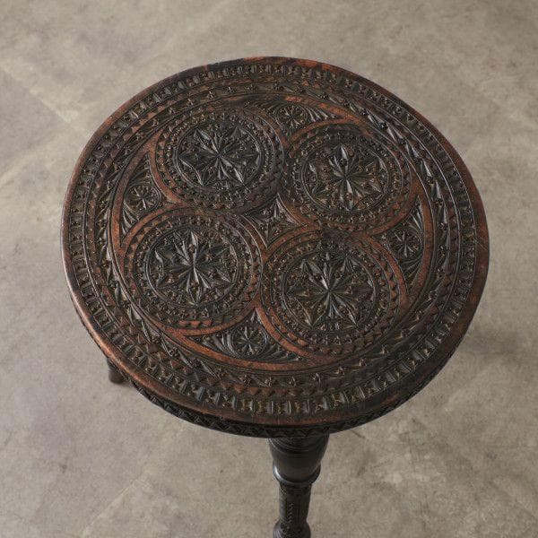 83038★イギリス アンティーク サイドテーブル 木彫刻 ローテーブル