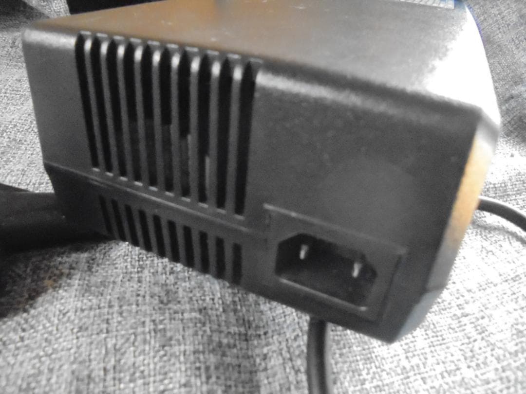 E-VINO 充電器　 B86-H2107-00 56V6A　ほぼ未使用美品