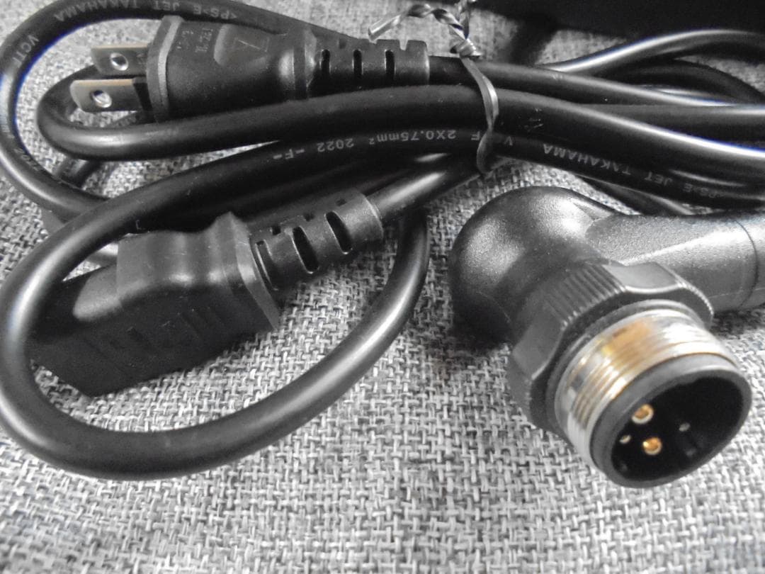 E-VINO 充電器　 B86-H2107-00 56V6A　ほぼ未使用美品