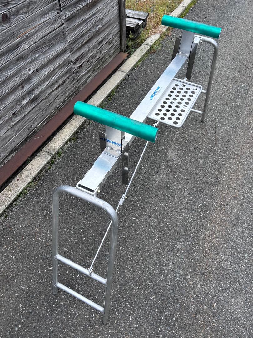 ホルメンコールHOLMENKOL（スキー）バイス付きメンテナンススタンド