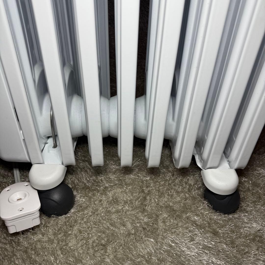 美品　デロンギ　RHJ35M0812-DG オイルヒーター