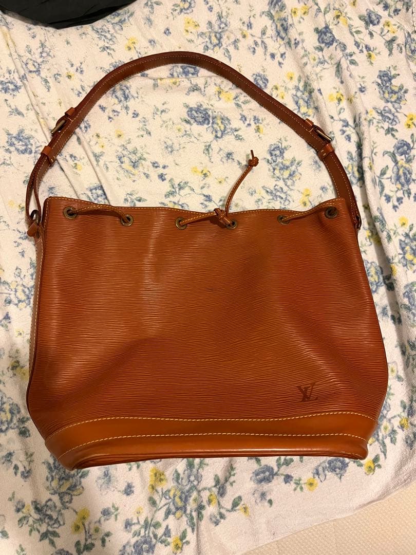 ルイヴィトン ブランドバック 高級 キャメル レディース おしゃれ 鞄 巾着