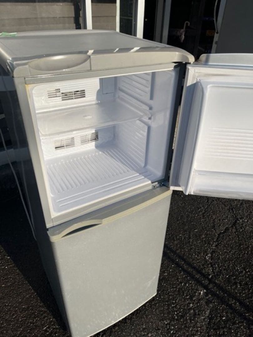 SANYO ノンフロン冷凍冷蔵庫 型番：SR-141U（SB）