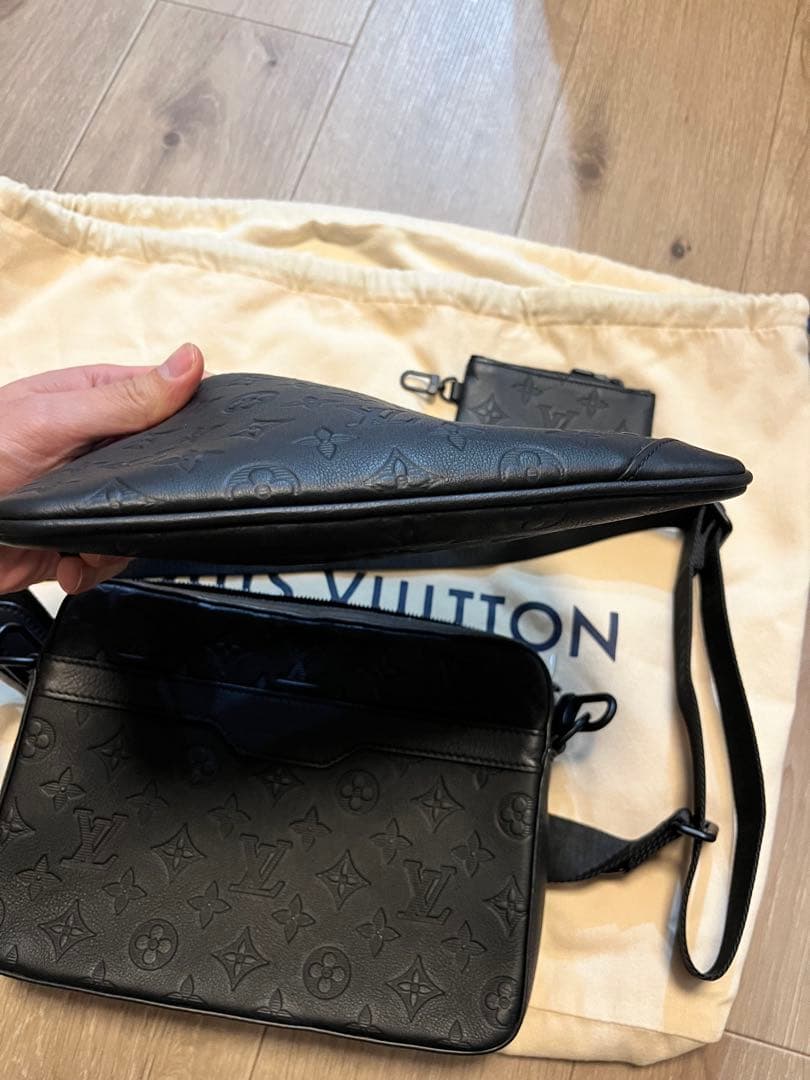リ*ヤ様 美品メルカリ最安Louis Vuittonトリオメッセンジャーバッグ
