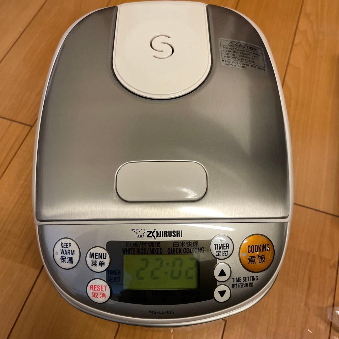 象印　炊飯器　ジャー　海外用　3合炊き　自炊　ふっくらライス　美品