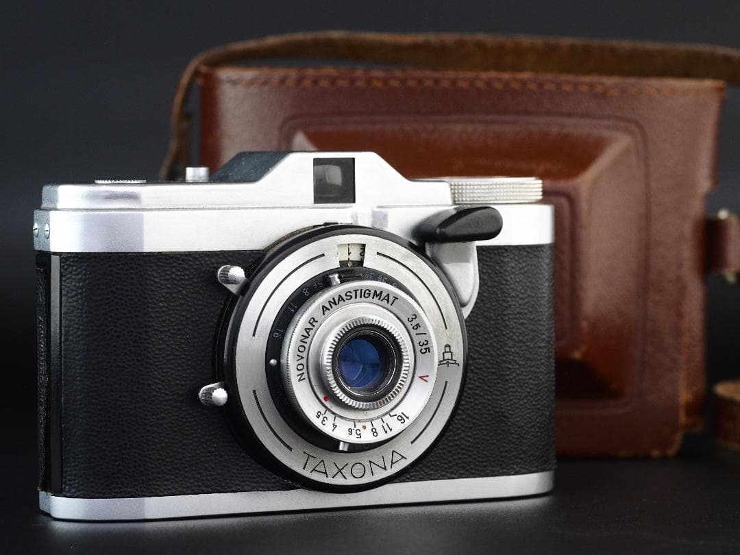 フィルムカメラ ZEISS IKON TAXONA NOVONAR 35mm f3.5 V