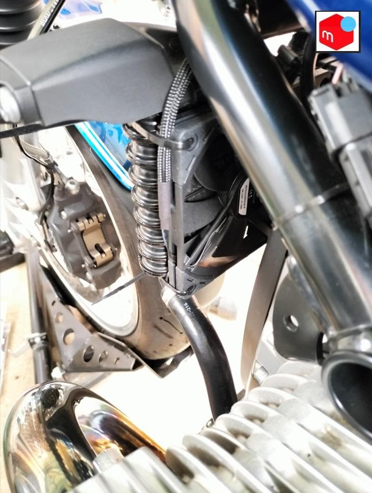 【メルカリ】 RnineT オイルクーラー 電動ファンKit