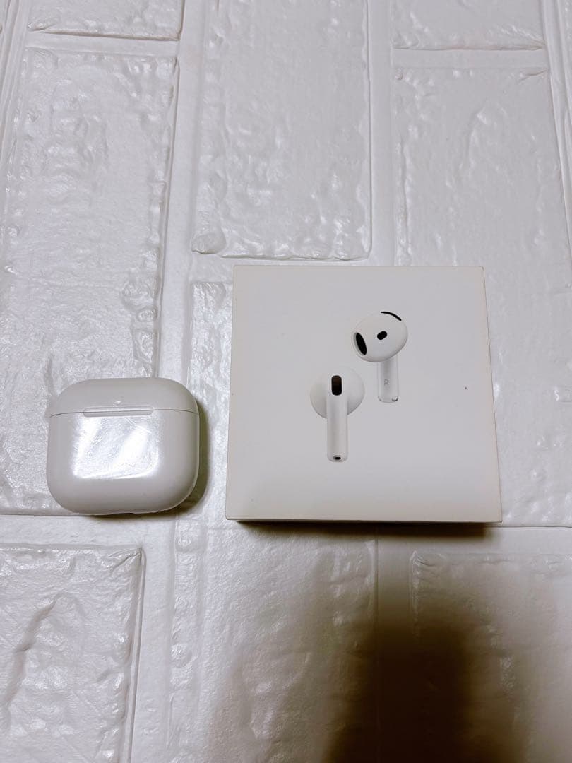 AirPods4アクティブノイズキャンセリング搭載　左耳のみ　充電ケース　箱付き