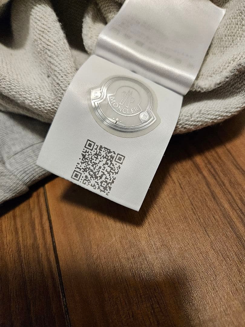 MONCLERメンズＬ美品