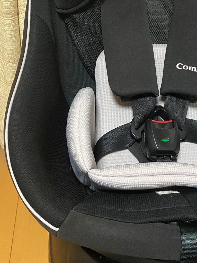 極美品 Combi クルムーヴスマート ISOFIX エッグショックNeo
