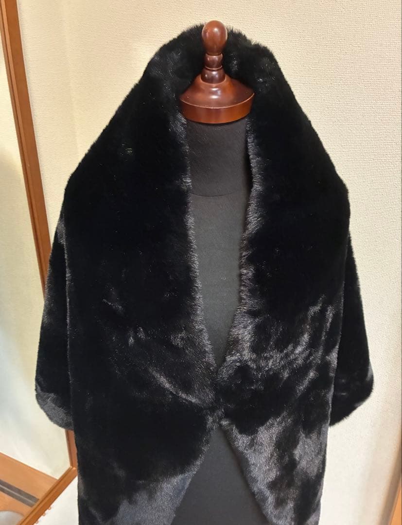 JENNE リッチボリュームファーケープ ブラック