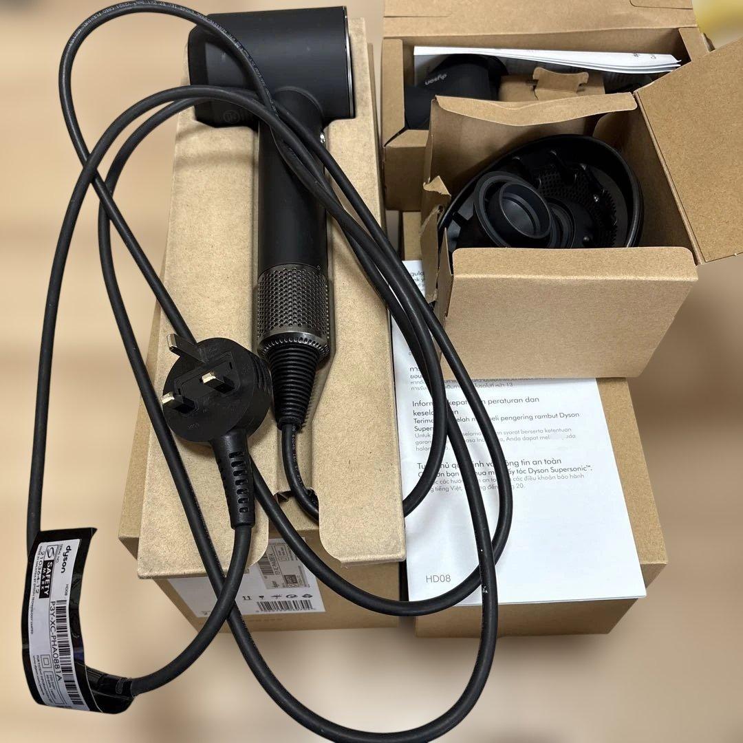 ダイソン　ドライヤー　海外　BFタイプ