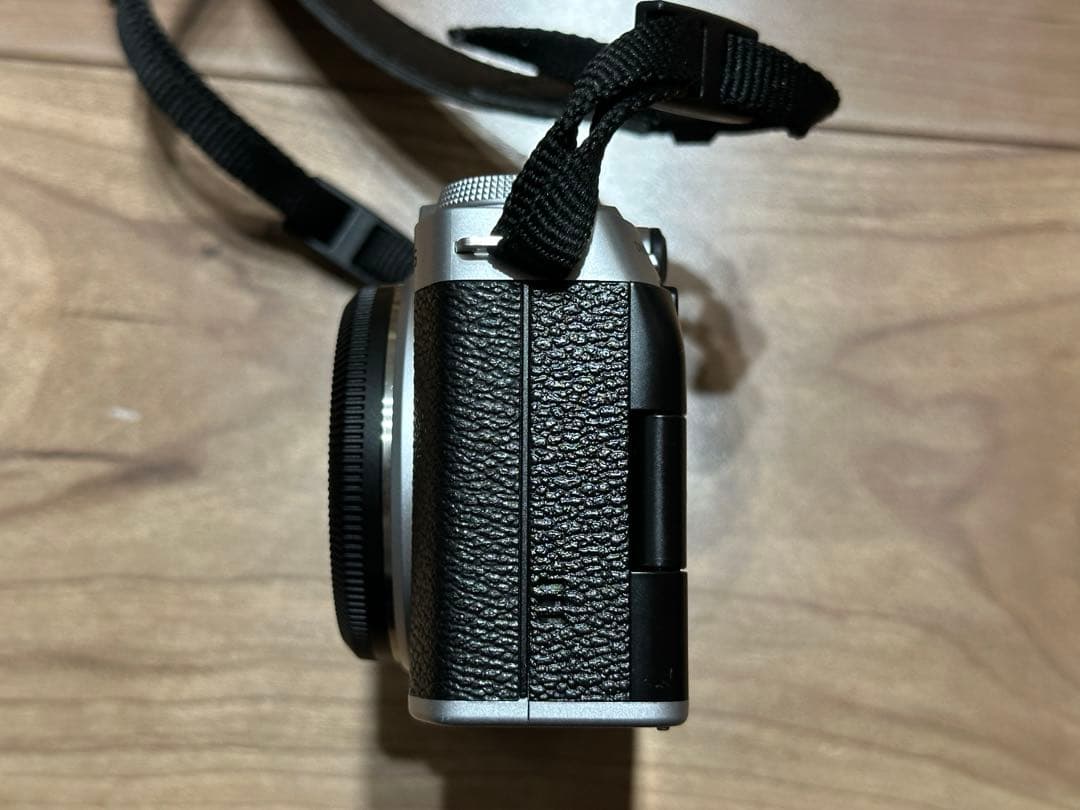 Fujifilm X-M5 シルバー　XC14-45レンズキット