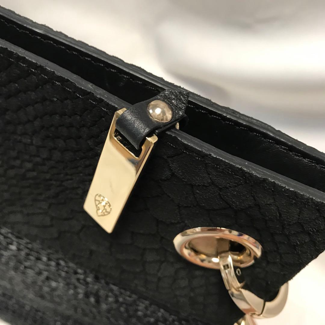 ヘレンカミンスキー パイソン型押し本革+ラヒィア　クラッチ　女優スタイル