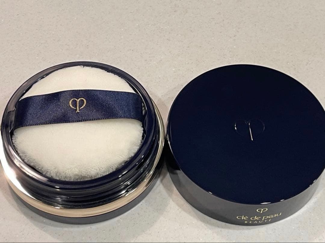 クレ・ド・ポー ボーテ ルースパウダー 透明