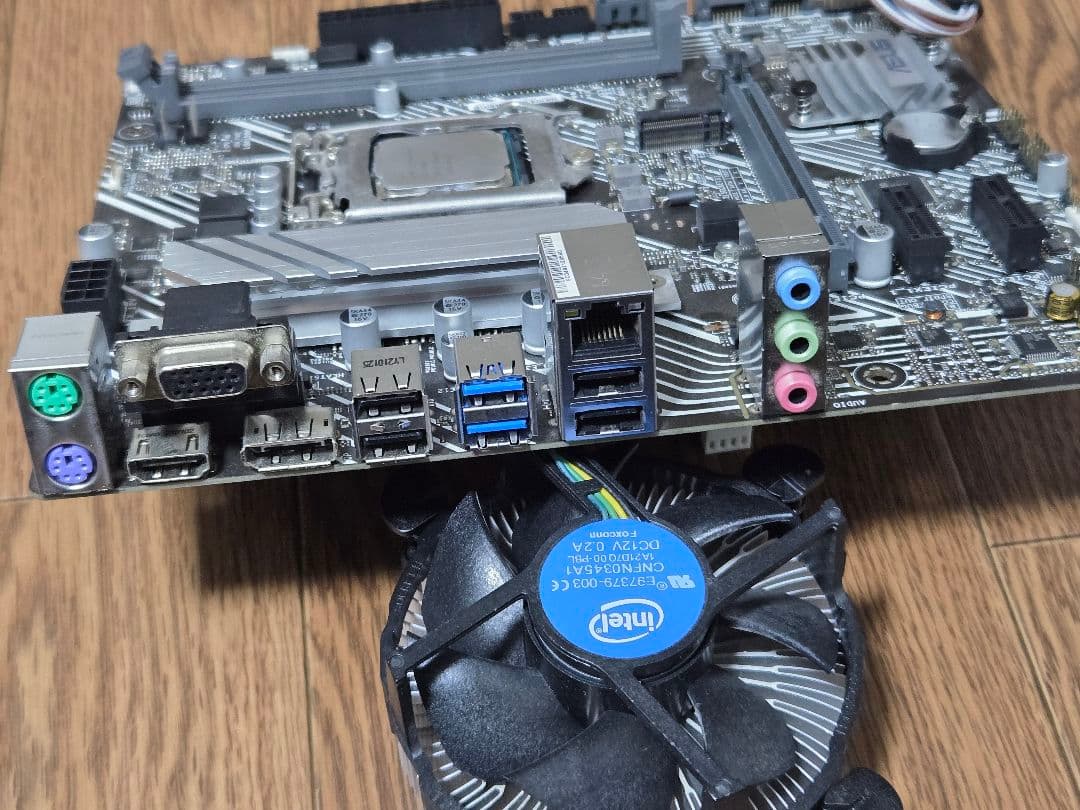 PC マザボ CPU メモリ8GB x2 動作未確認