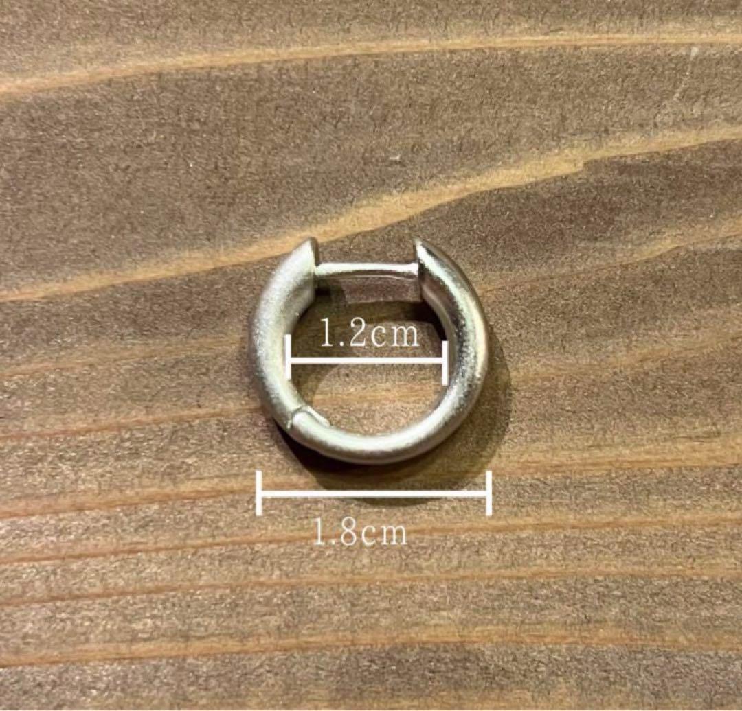 バレンシアガ　ピアス【両耳】