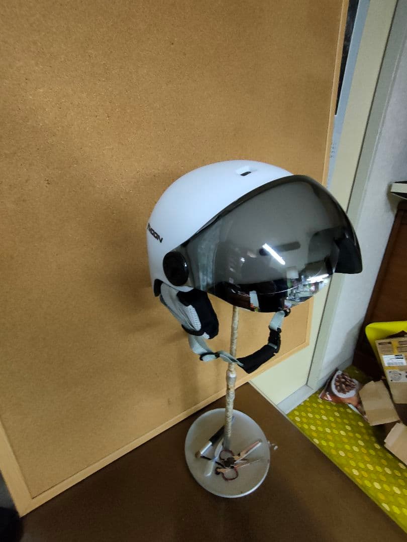 スキー用ヘルメット　大人用　 Lサイズ　58cm〜61cm