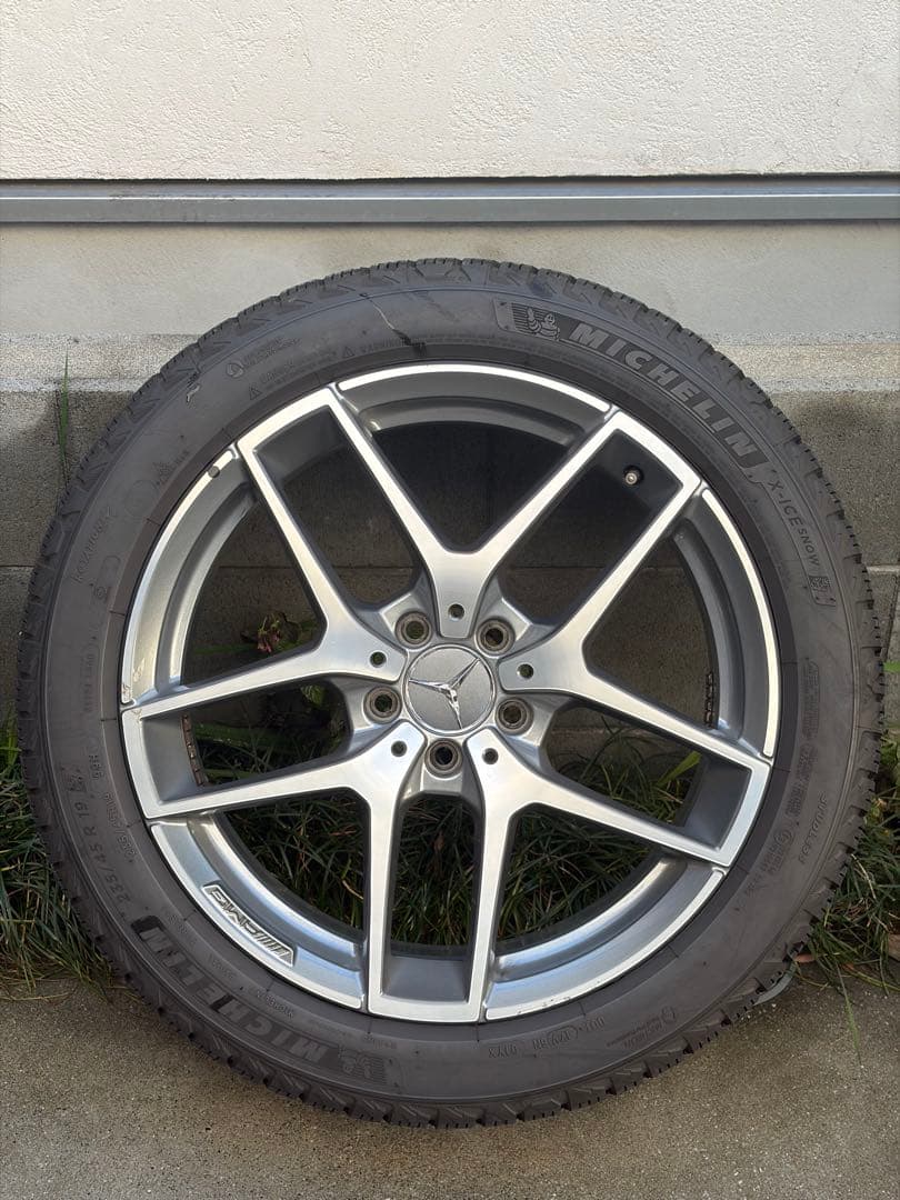 メルセデスベンツGLA45AMG純正19インチスタッドレスセット