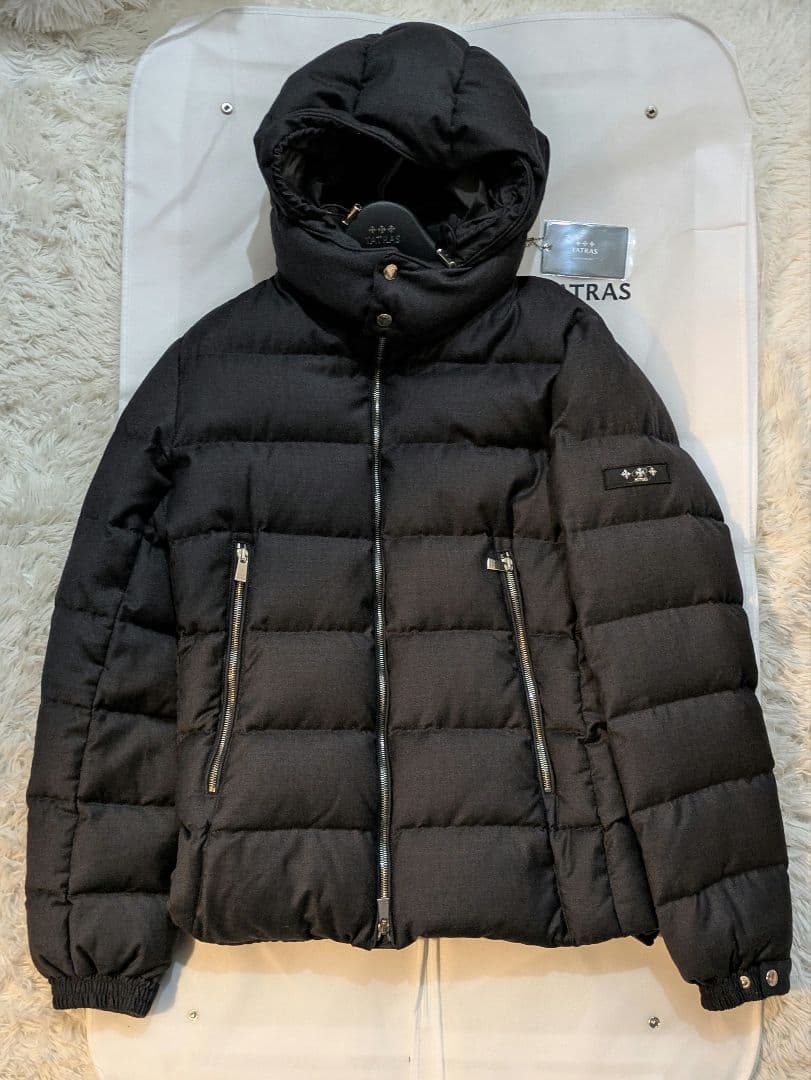 極美品　タトラス DOMIZIANO　ドミツィアーノダウン　サイズ3 チャコール