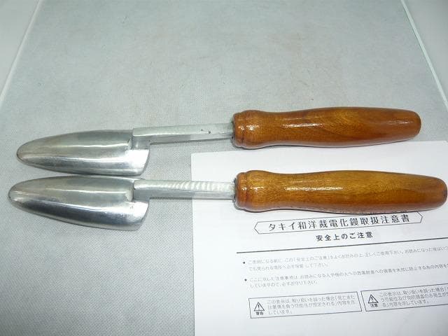 吉井(タキイ)和裁電化鏝　和裁こて　和裁コテ　タキイ製　鏝２本付