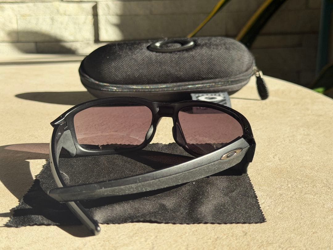 Oakley アジアンフィット マットブラック／ウォームグレー　※専用ケース無し